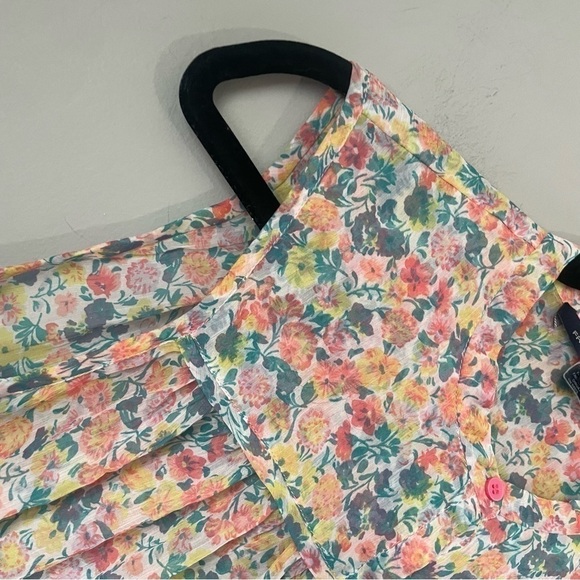 FRENCH CONNECTION sheer floral blouse with buttons size 4 🌸🌷 - Picture 2 of 8